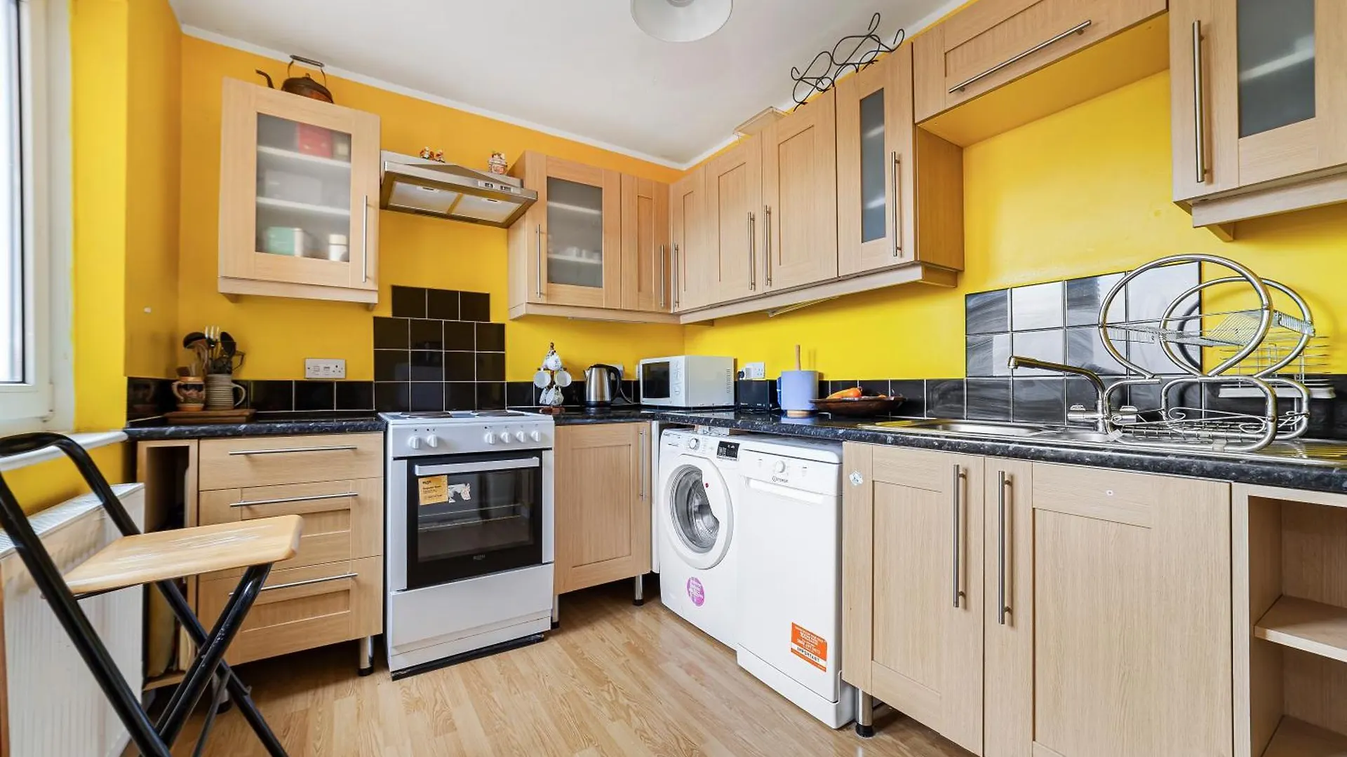 Penthouse 1Br Flat Wbalcony & City View, Walworth Londra