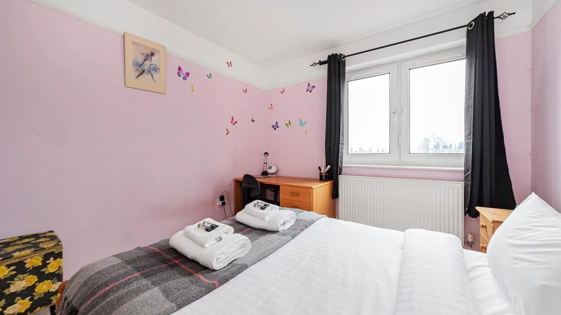 Penthouse 1Br Flat Wbalcony & City View, Walworth London 0*,  United Kingdom